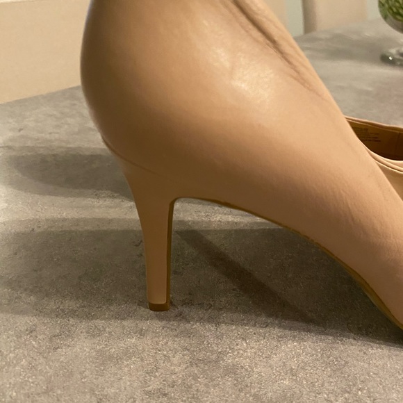 Karl Lagerfeld Tan Stiletto Heels - Picture 4 of 8